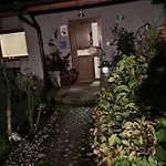 民宿 Art In Rose