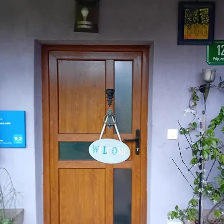 Art Room In Rose Resort