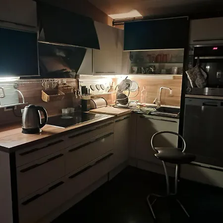 Art In Rose Ostanak kod kuće